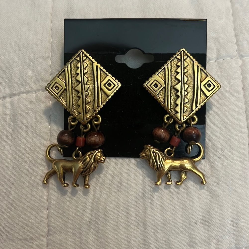 Authentic Disney Gold Vintage Earrings